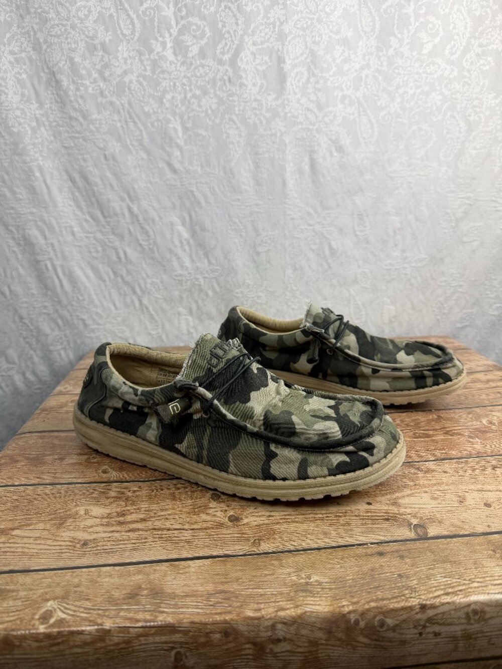 Hey Dude Camo Slip On Shoes Men’s Size 14 Green Black Camouflage Casual